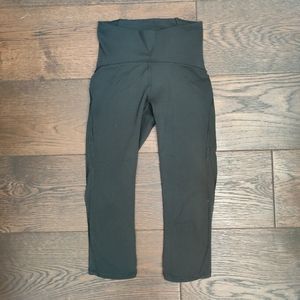 Lululemon Leggings 3/4 Length with Mesh